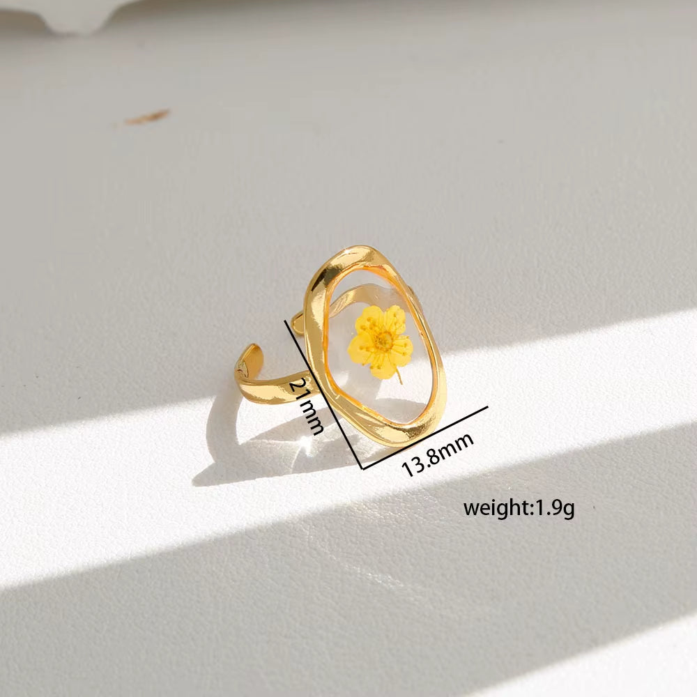 Y2K Tarnish Free Fashion 18K Gold Plated Stainless Steel Geometric Rings Women Resin Exquisite Real Dried Flower Rings Jewelry