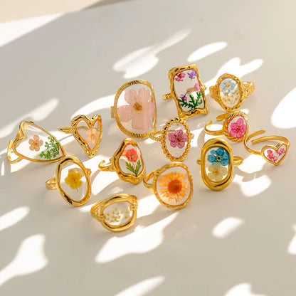 Y2K Tarnish Free Fashion 18K Gold Plated Stainless Steel Geometric Rings Women Resin Exquisite Real Dried Flower Rings Jewelry