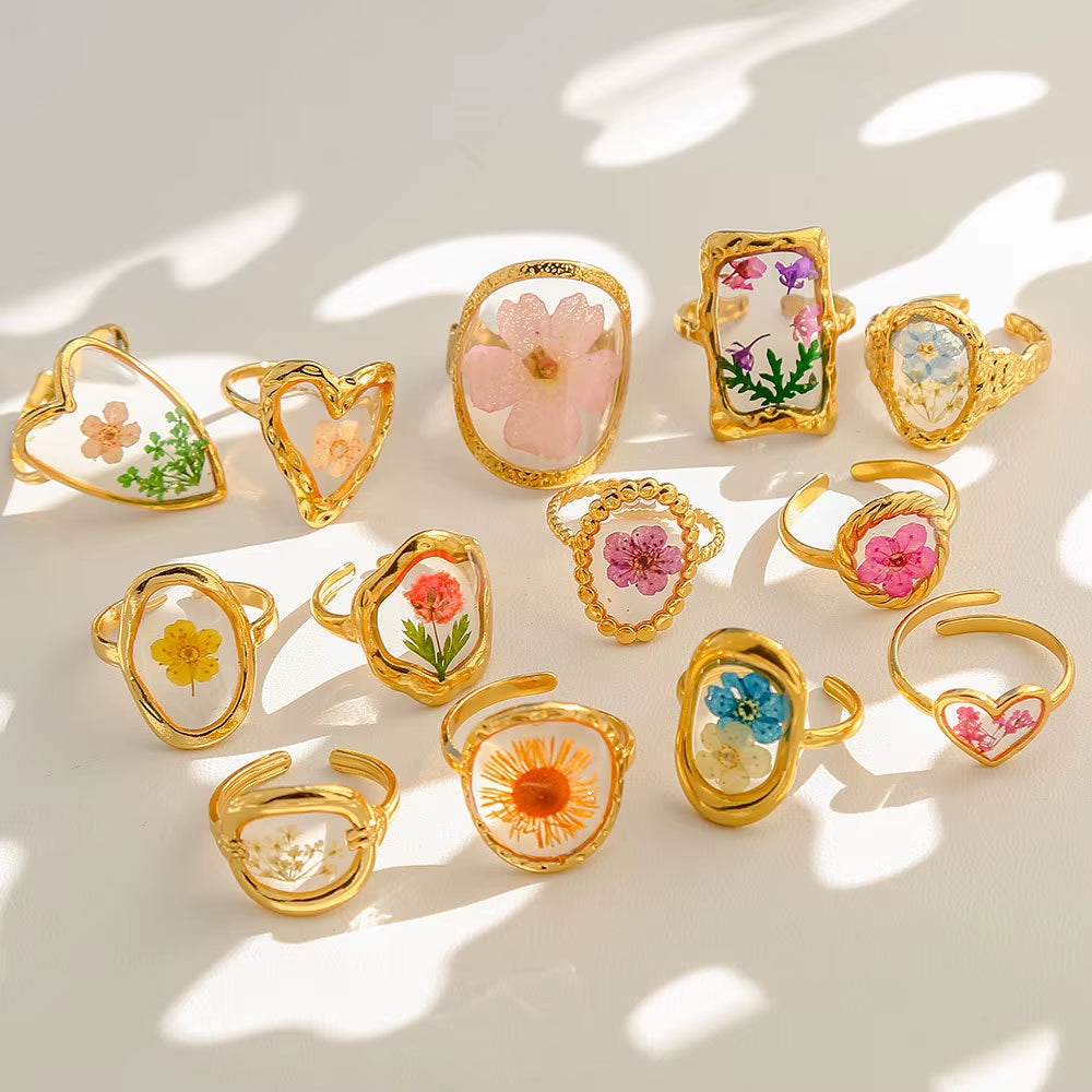 Y2K Tarnish Free Fashion 18K Gold Plated Stainless Steel Geometric Rings Women Resin Exquisite Real Dried Flower Rings Jewelry